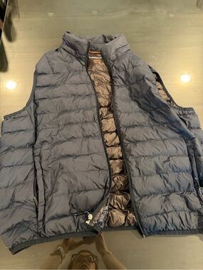 Tony Hawk Men's Navy Quilted Puffer Vest